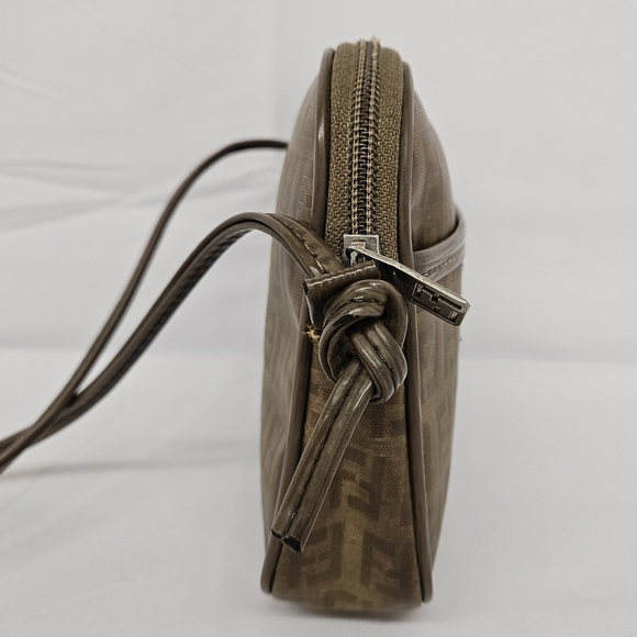 Fendi Zucchino Vintage Vinyl And PVC Crossbody Bag In Tan And Brown - Picture 5 of 12